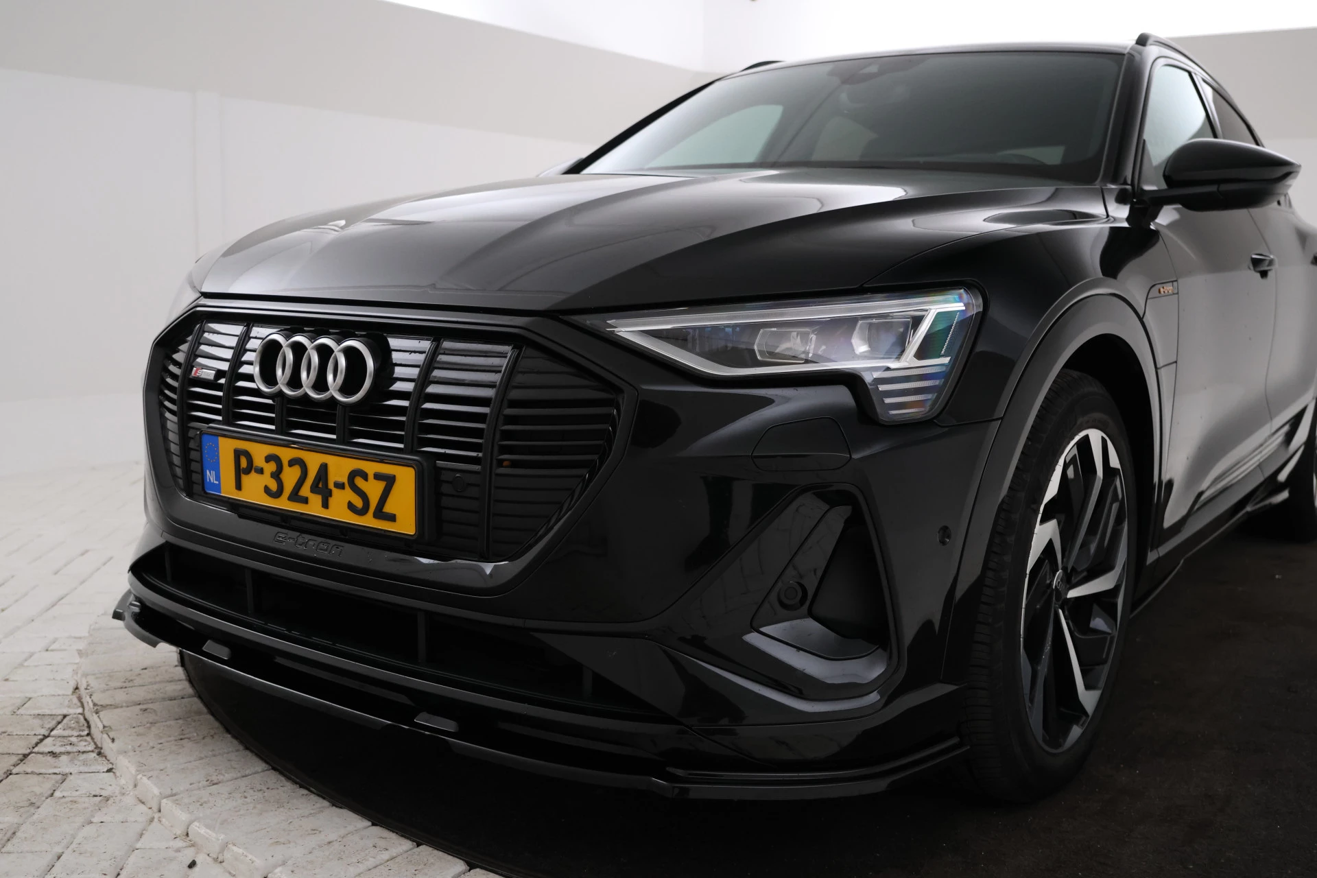 Hoofdafbeelding Audi e-tron