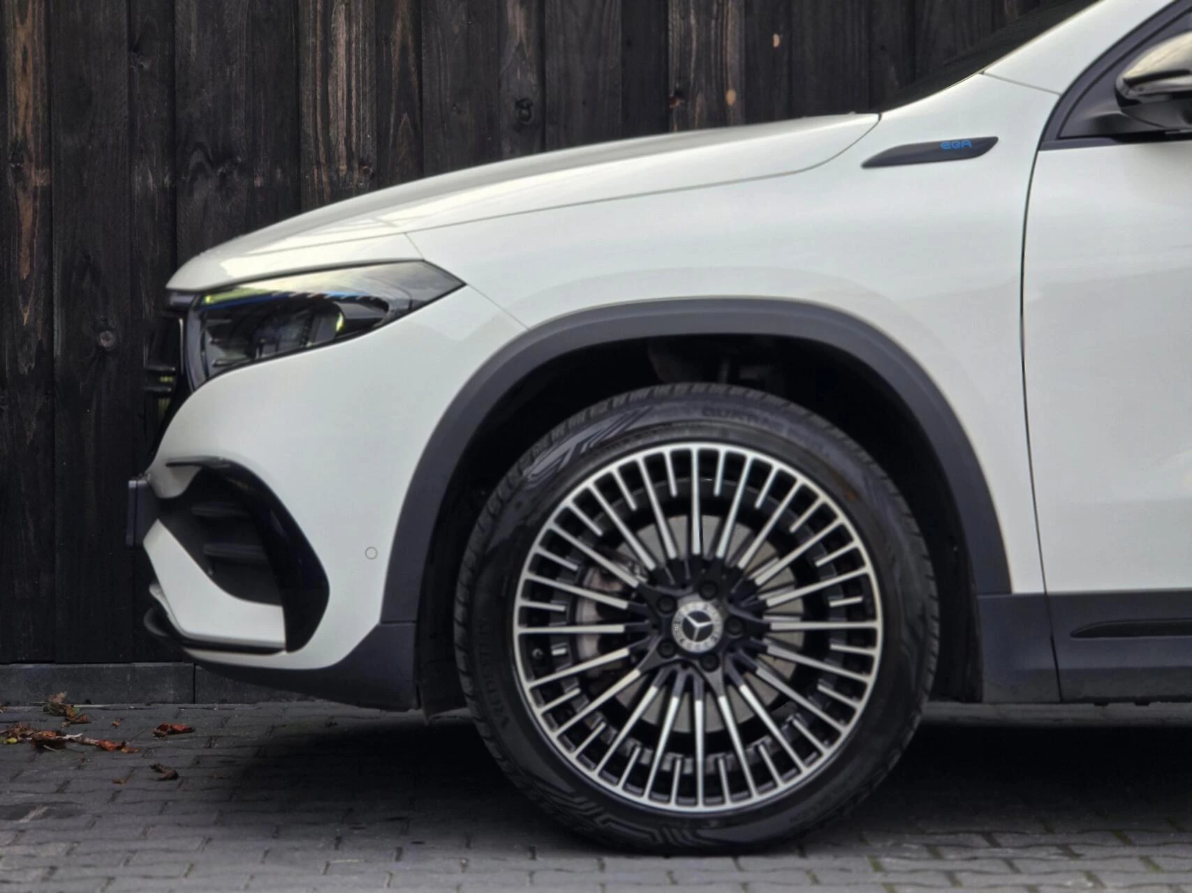 Hoofdafbeelding Mercedes-Benz EQA