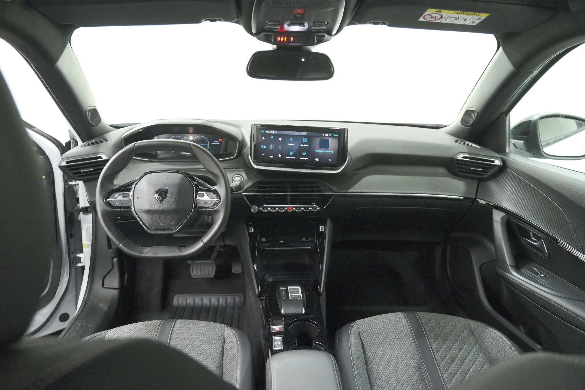 Peugeot e-2008