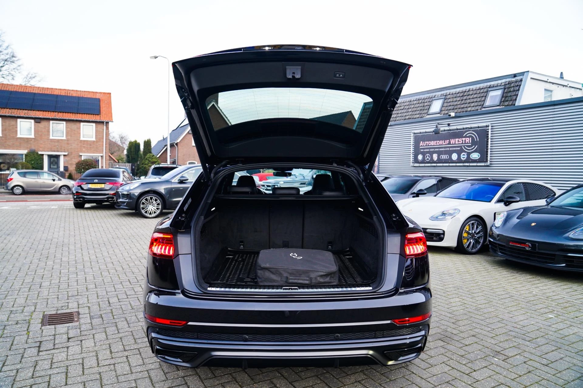 Hoofdafbeelding Audi Q8