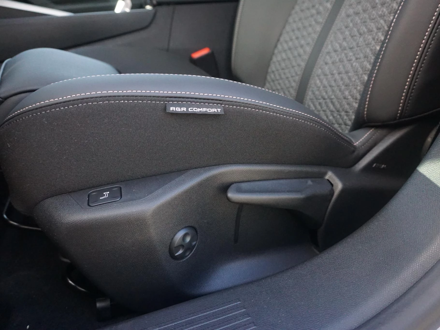 Hoofdafbeelding Peugeot 408