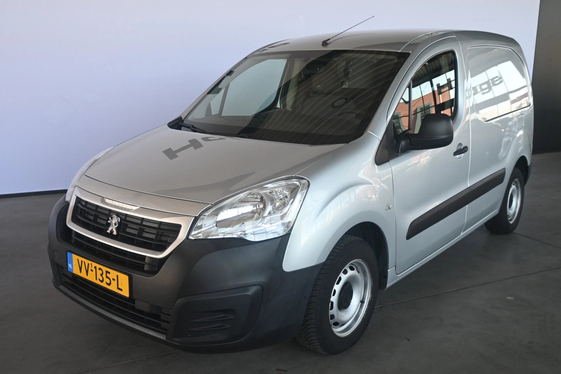 Hoofdafbeelding Peugeot Partner