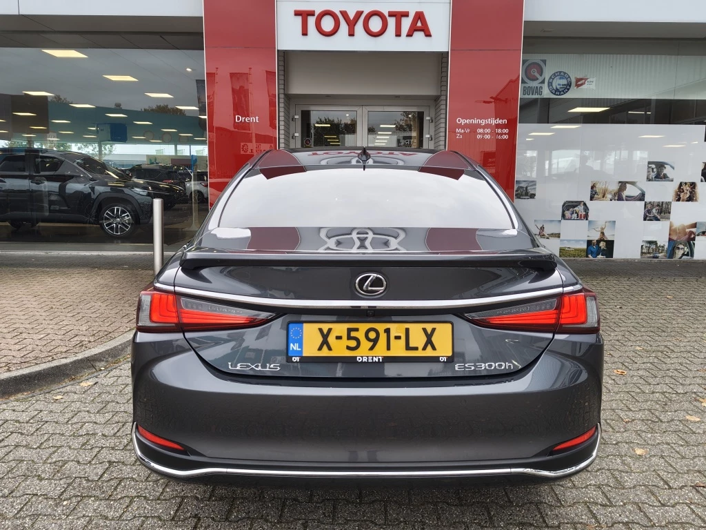 Hoofdafbeelding Lexus ES