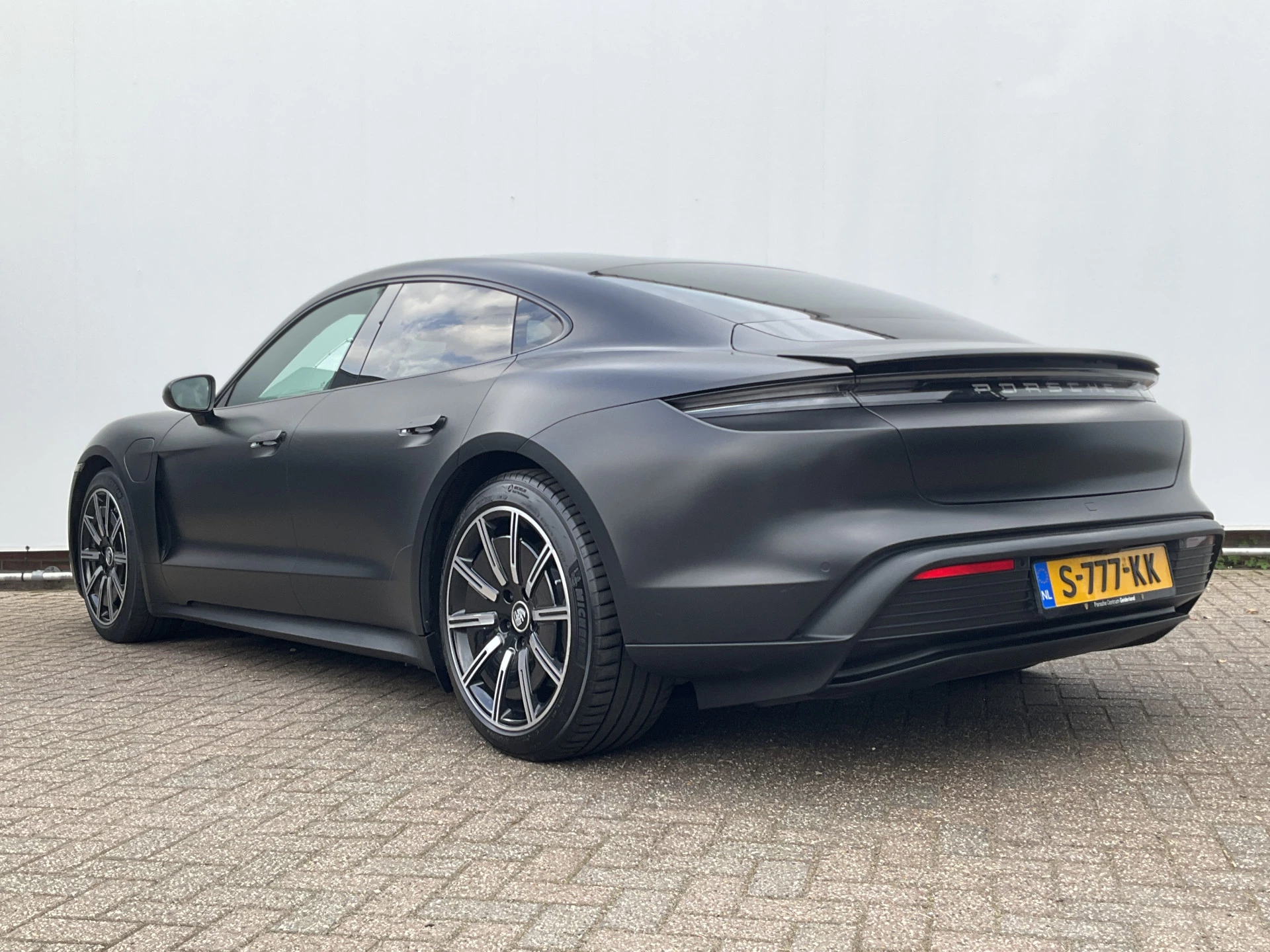Hoofdafbeelding Porsche Taycan
