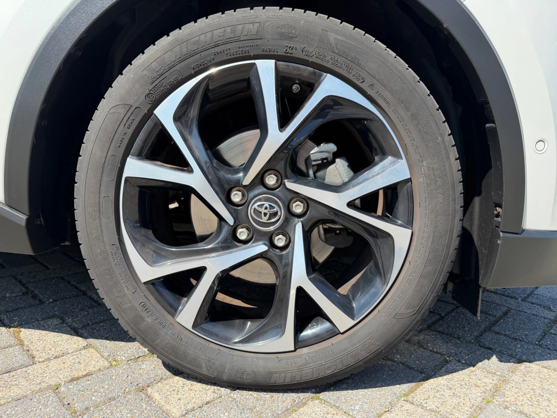 Hoofdafbeelding Toyota C-HR