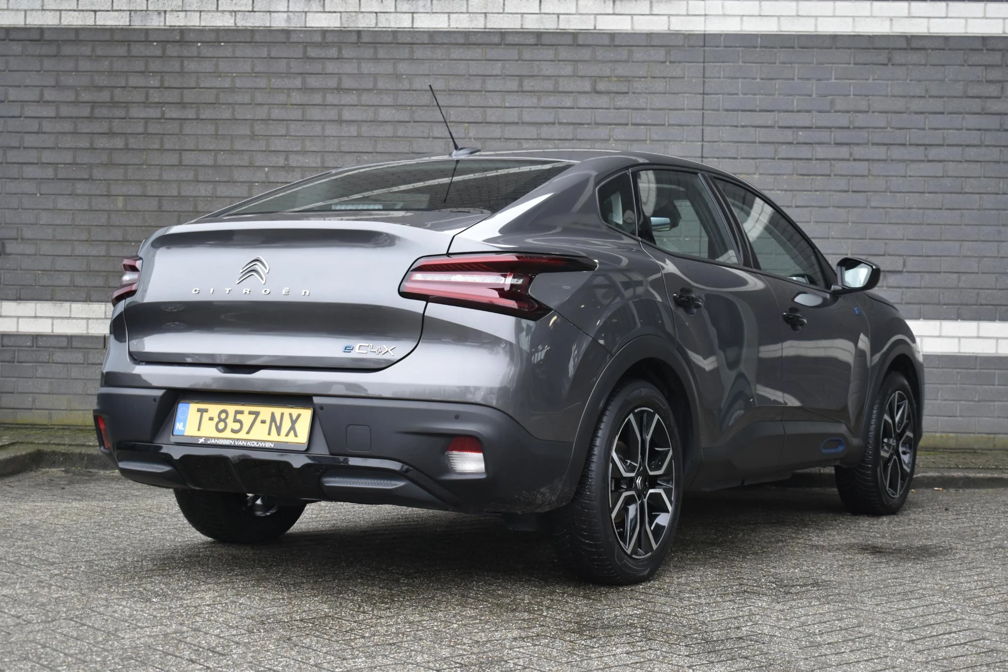 Hoofdafbeelding Citroën ë-C4 X