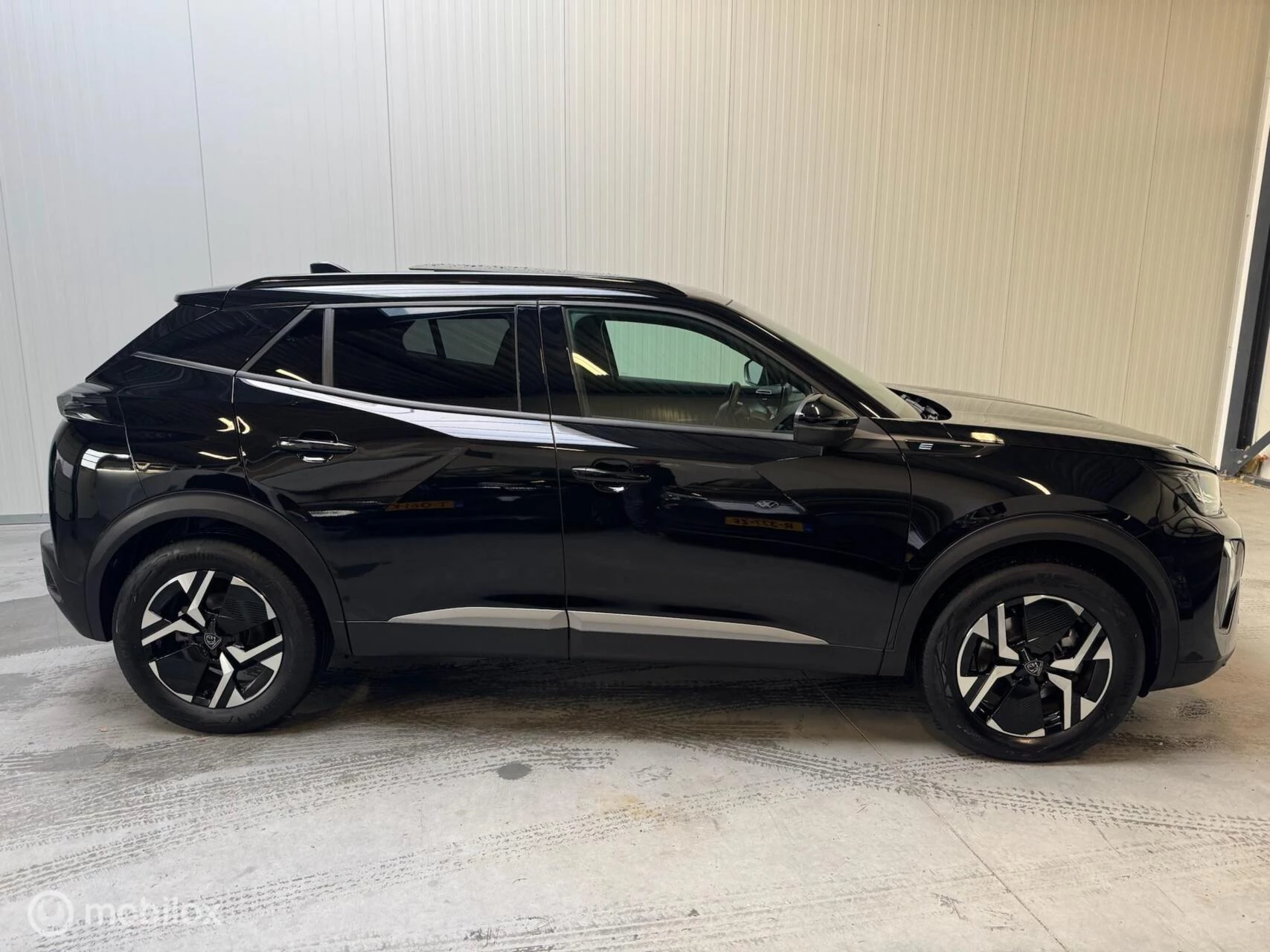 Hoofdafbeelding Peugeot e-2008