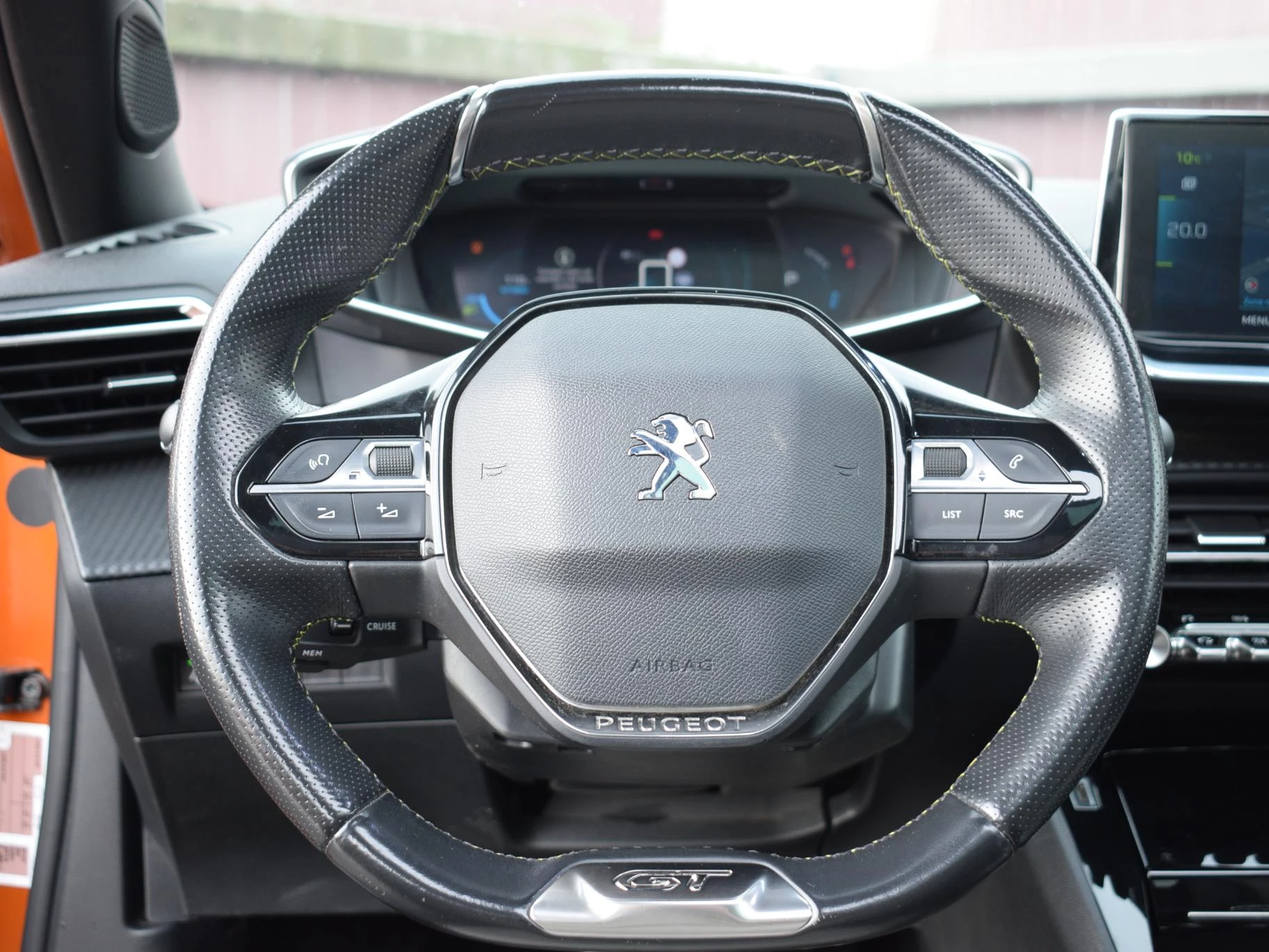 Hoofdafbeelding Peugeot e-2008