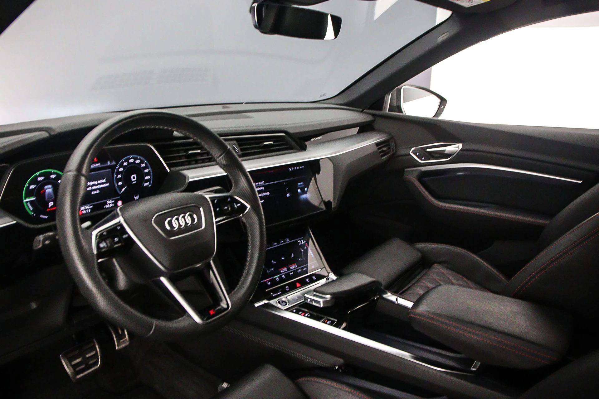 Hoofdafbeelding Audi Q8 Sportback e-tron