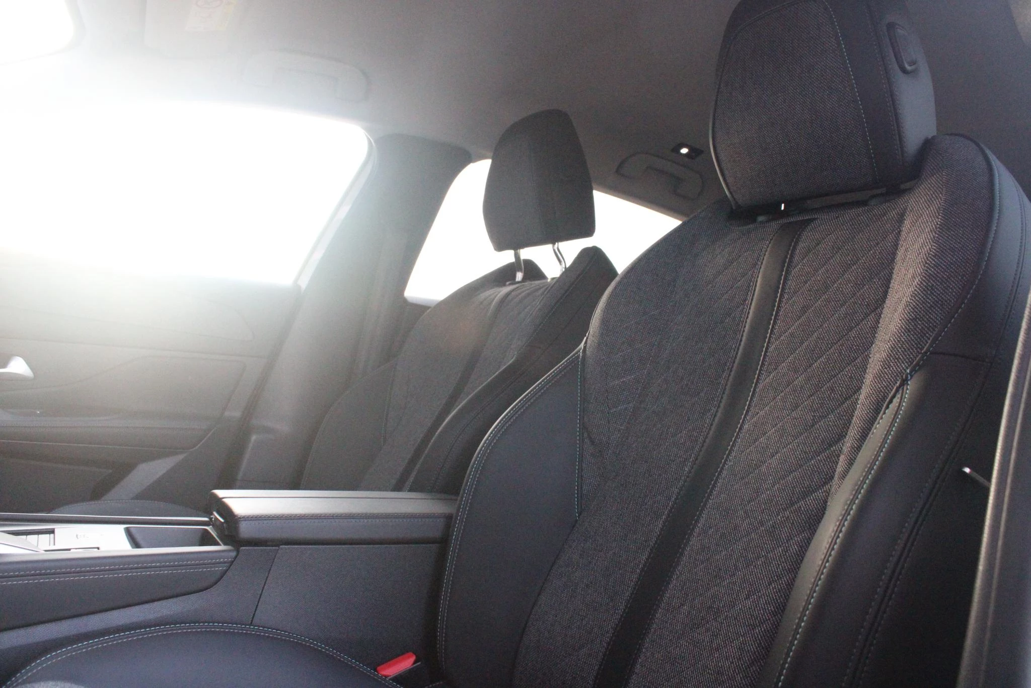 Hoofdafbeelding Peugeot 408