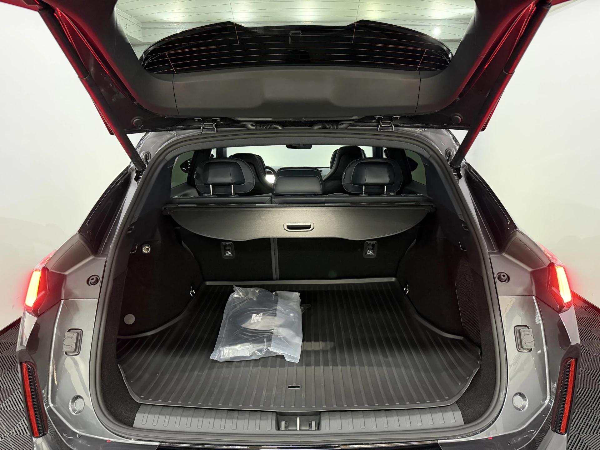 Hoofdafbeelding Lynk & Co 08