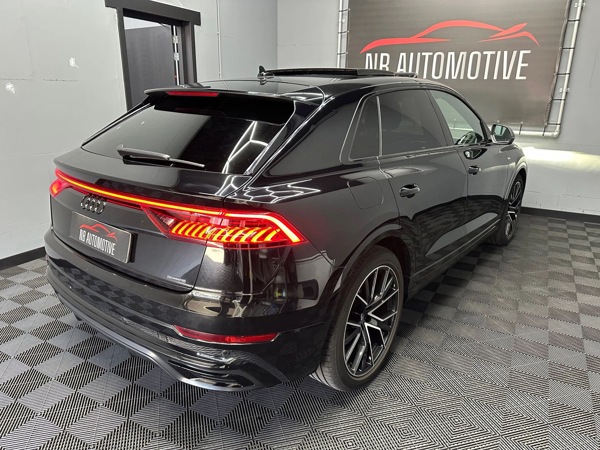 Hoofdafbeelding Audi Q8
