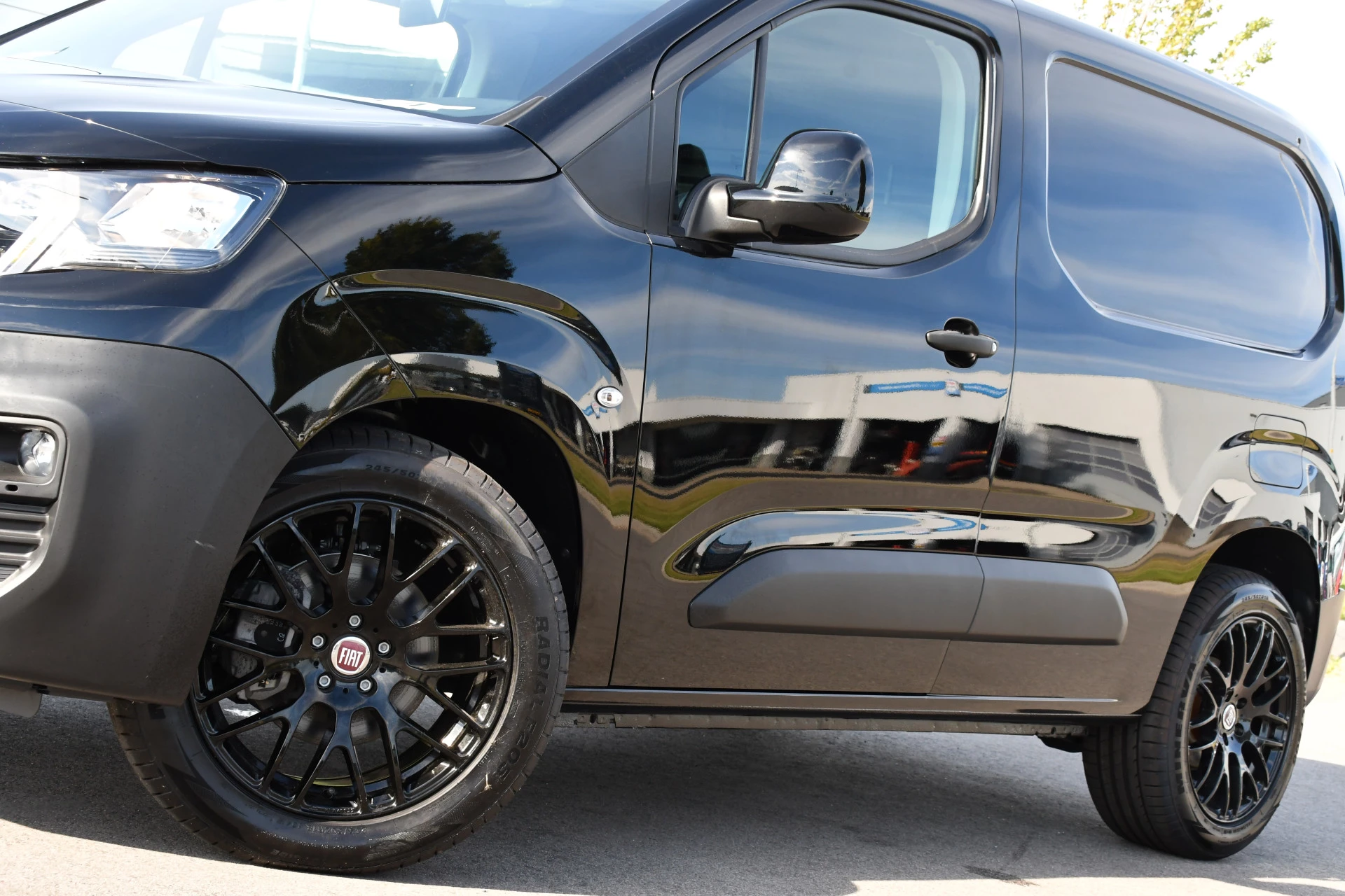 Hoofdafbeelding Peugeot Partner