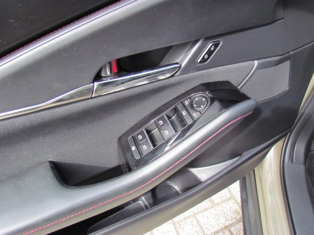 Hoofdafbeelding Mazda CX-30