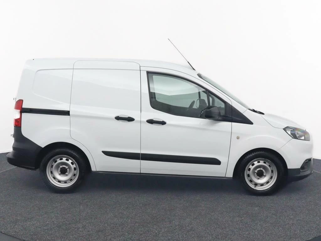 Hoofdafbeelding Ford Transit Courier