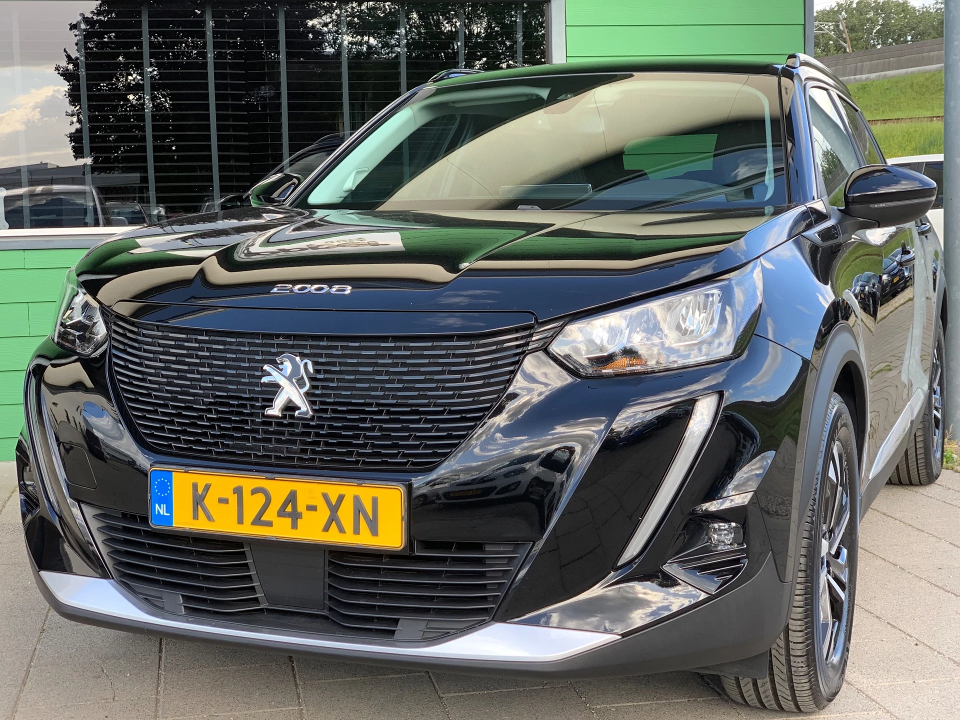 Hoofdafbeelding Peugeot e-2008