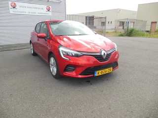Renault Clio 1.6 E-Tech Hybrid 140 Business Zen Prachtige auto van 1e eigenaar. Automaat Staat in Hoogeveen