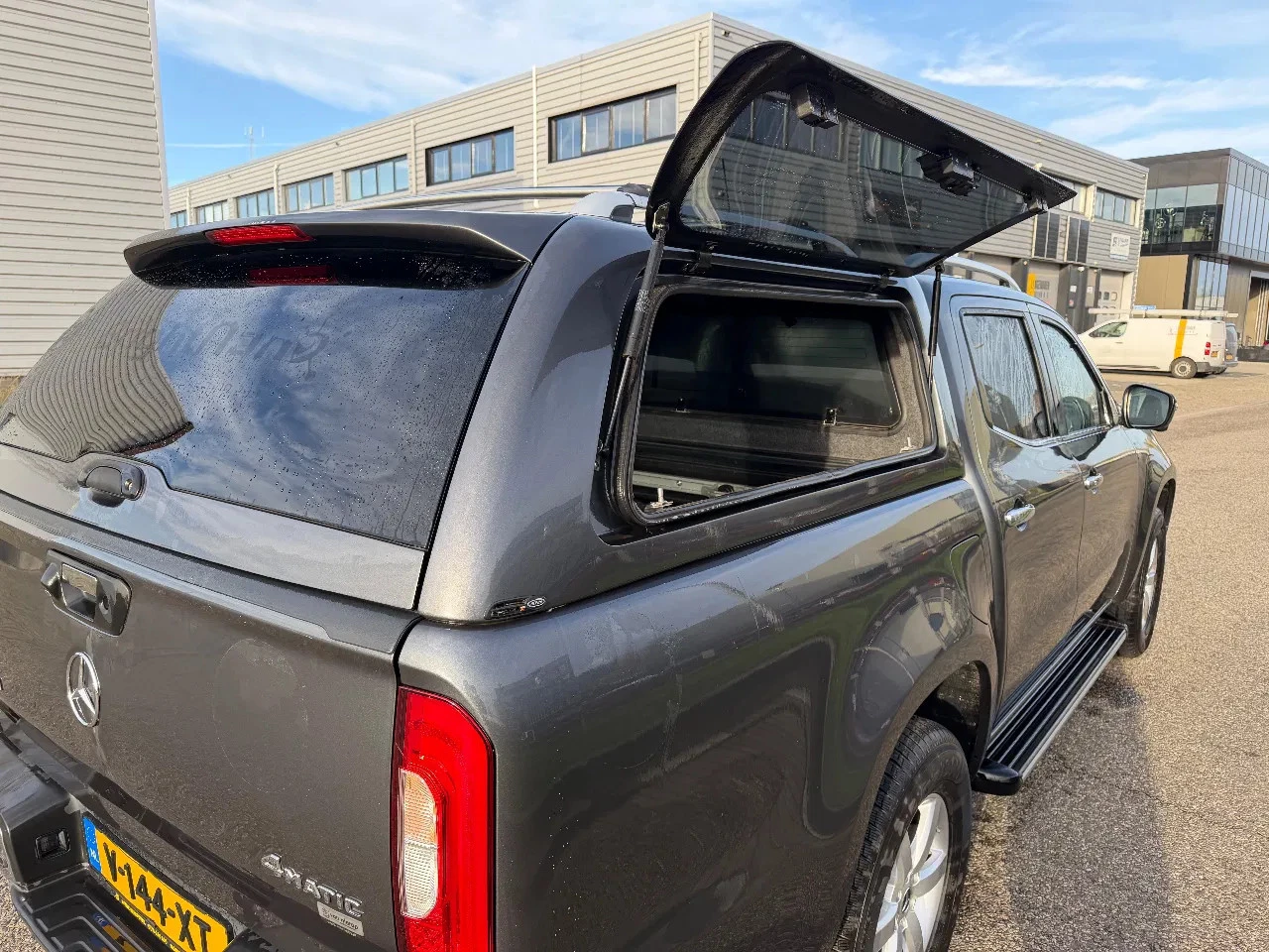 Hoofdafbeelding Mercedes-Benz X-Klasse