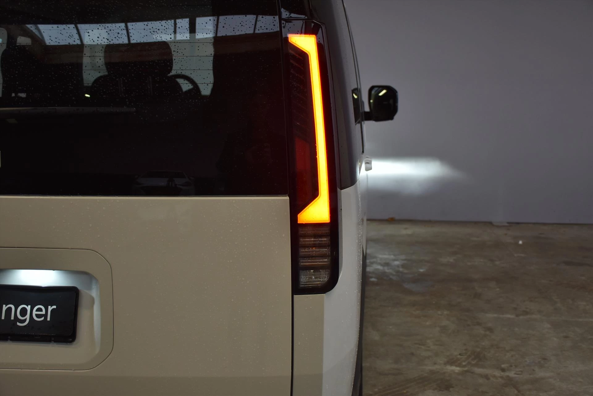 Hoofdafbeelding Kia Pv5 Passenger