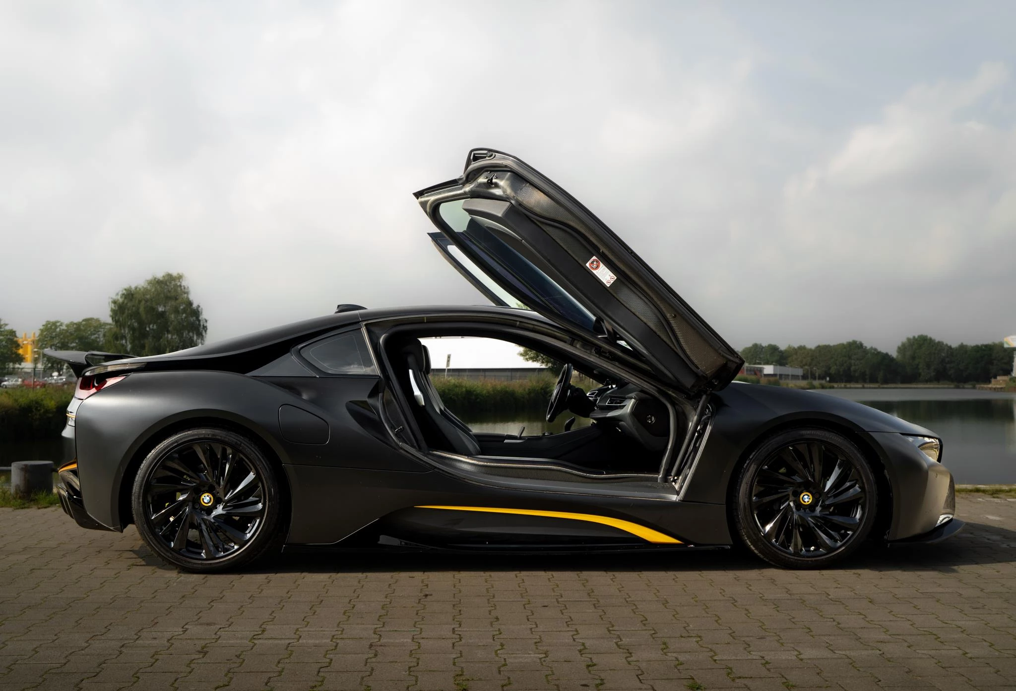 Hoofdafbeelding BMW i8