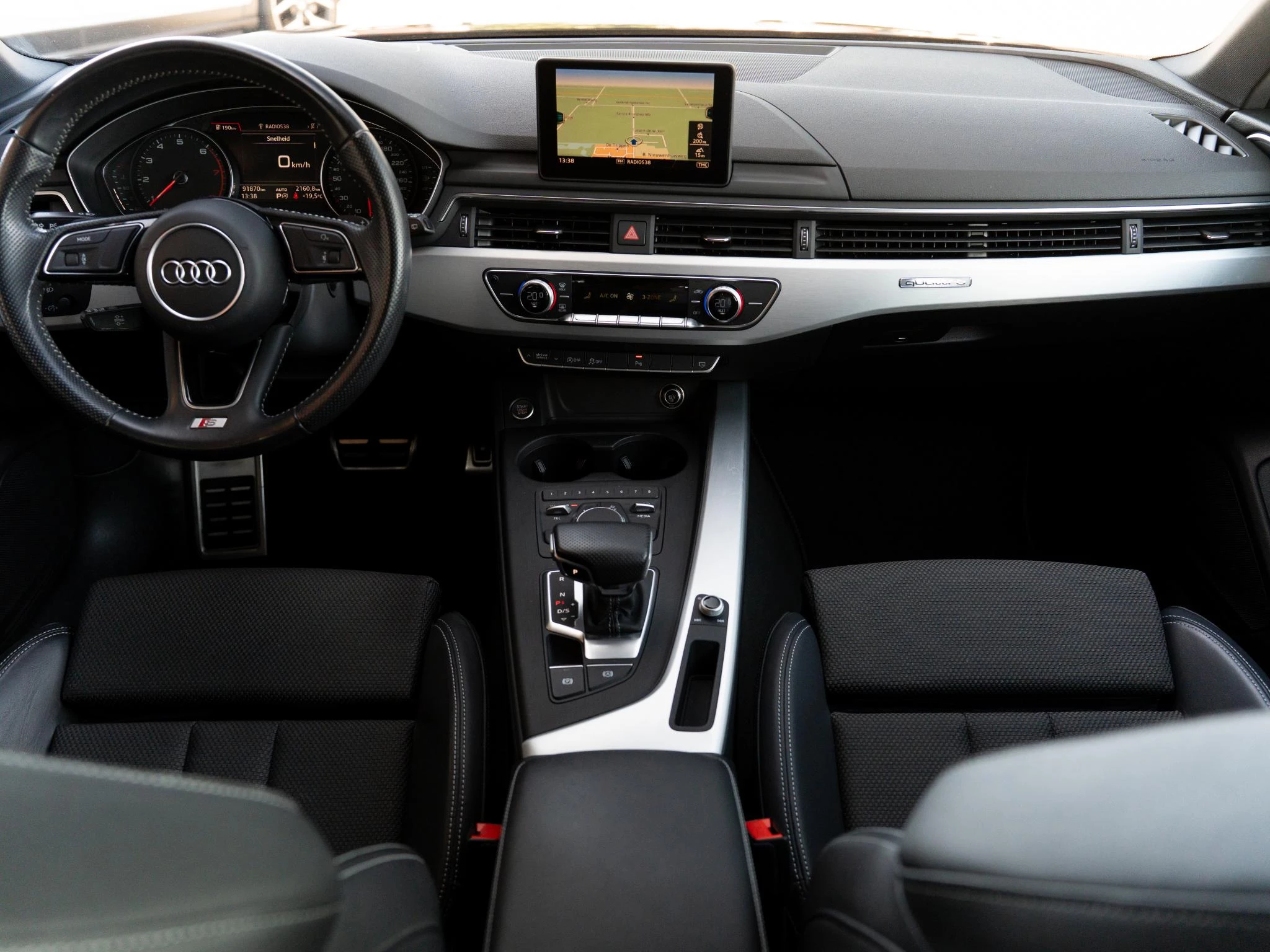 Hoofdafbeelding Audi A4