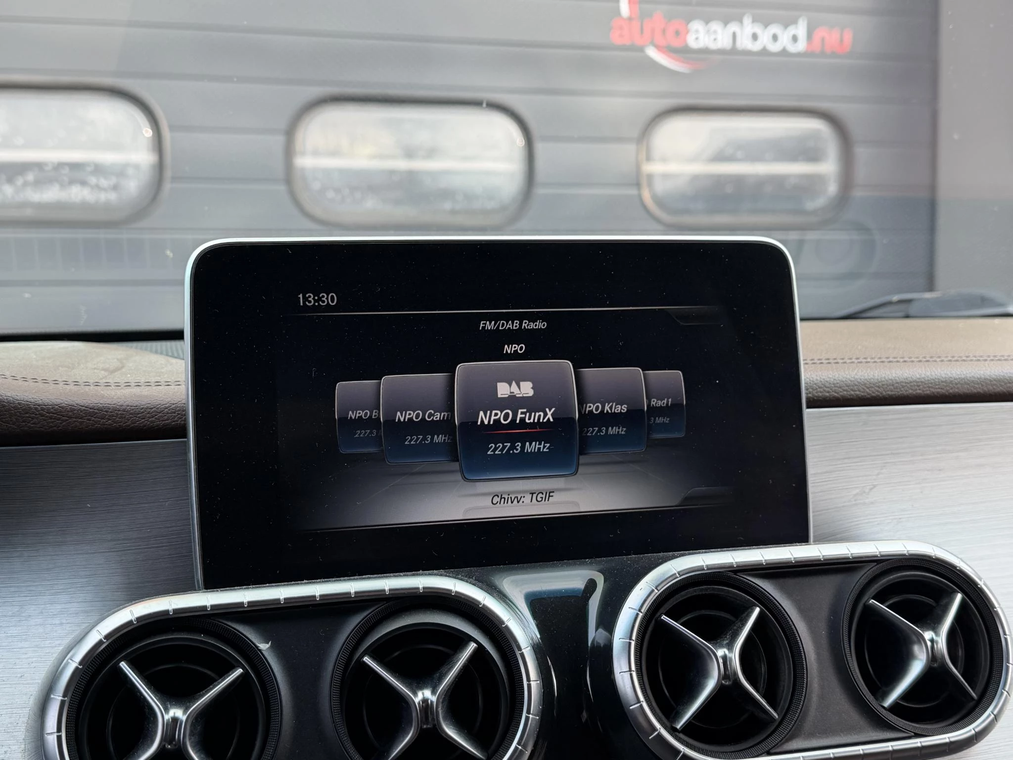 Hoofdafbeelding Mercedes-Benz X-Klasse