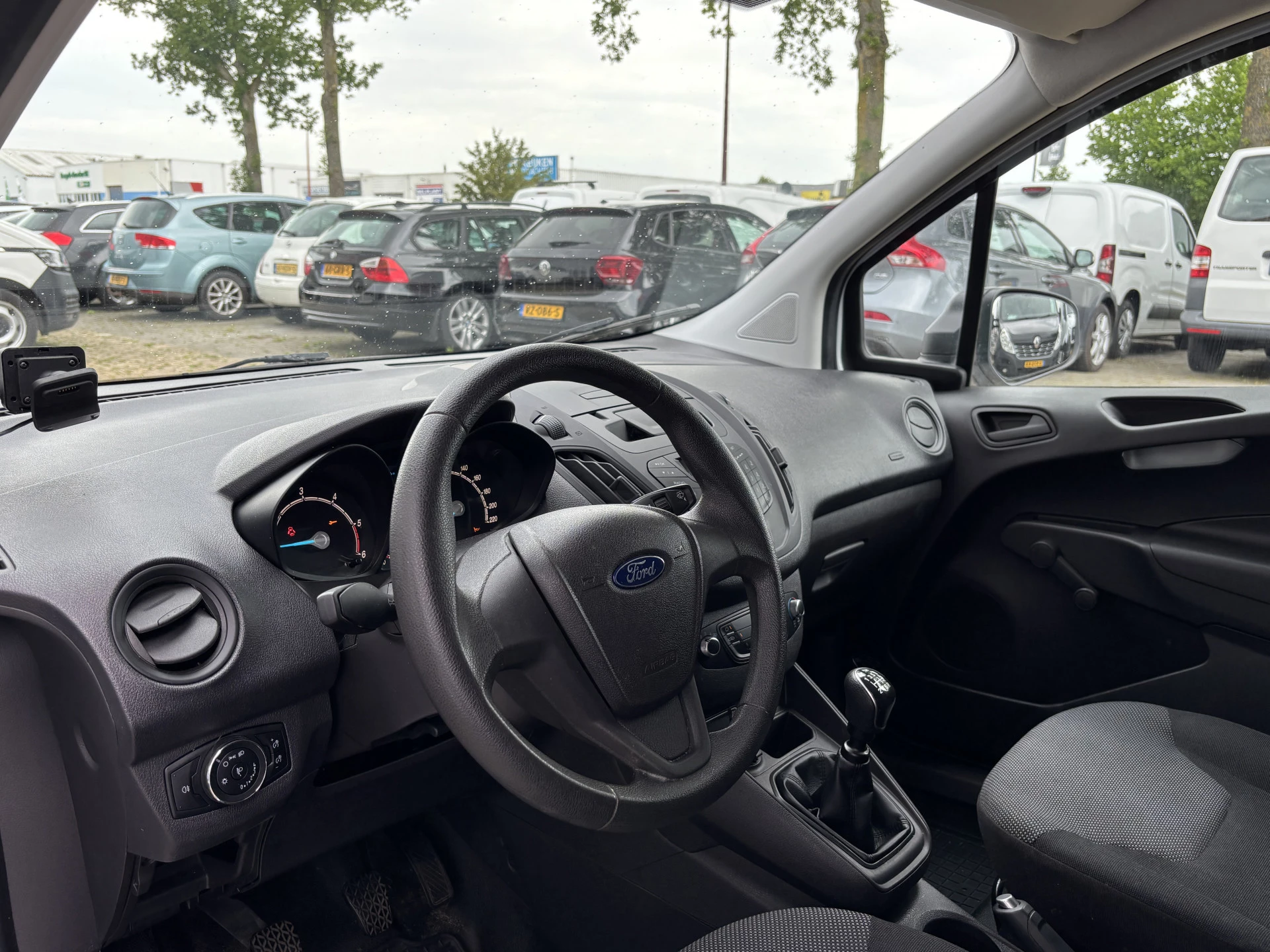 Hoofdafbeelding Ford Transit Courier