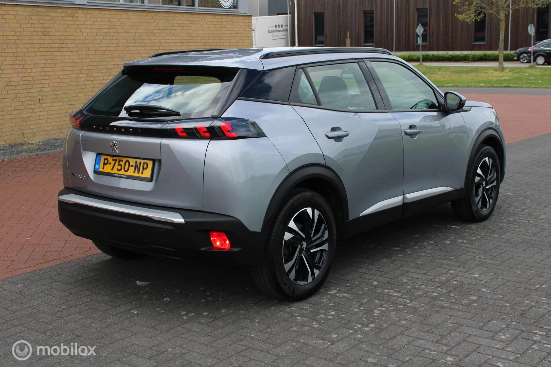 Hoofdafbeelding Peugeot e-2008