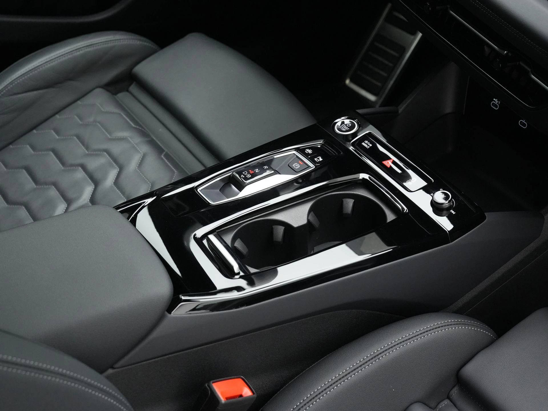 Hoofdafbeelding Audi A6 Avant e-tron
