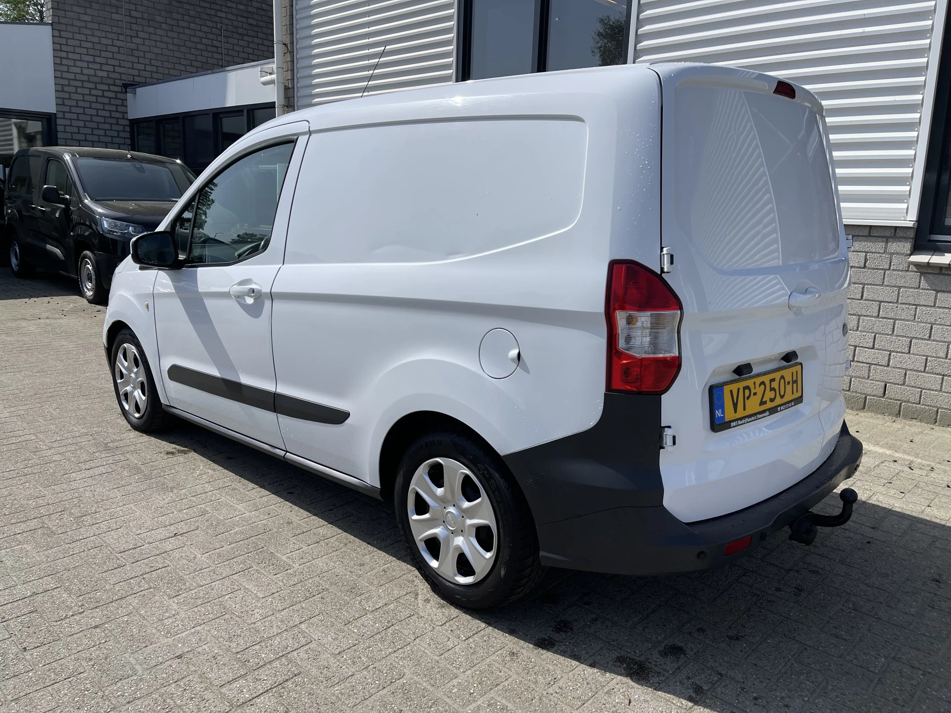 Hoofdafbeelding Ford Transit Courier