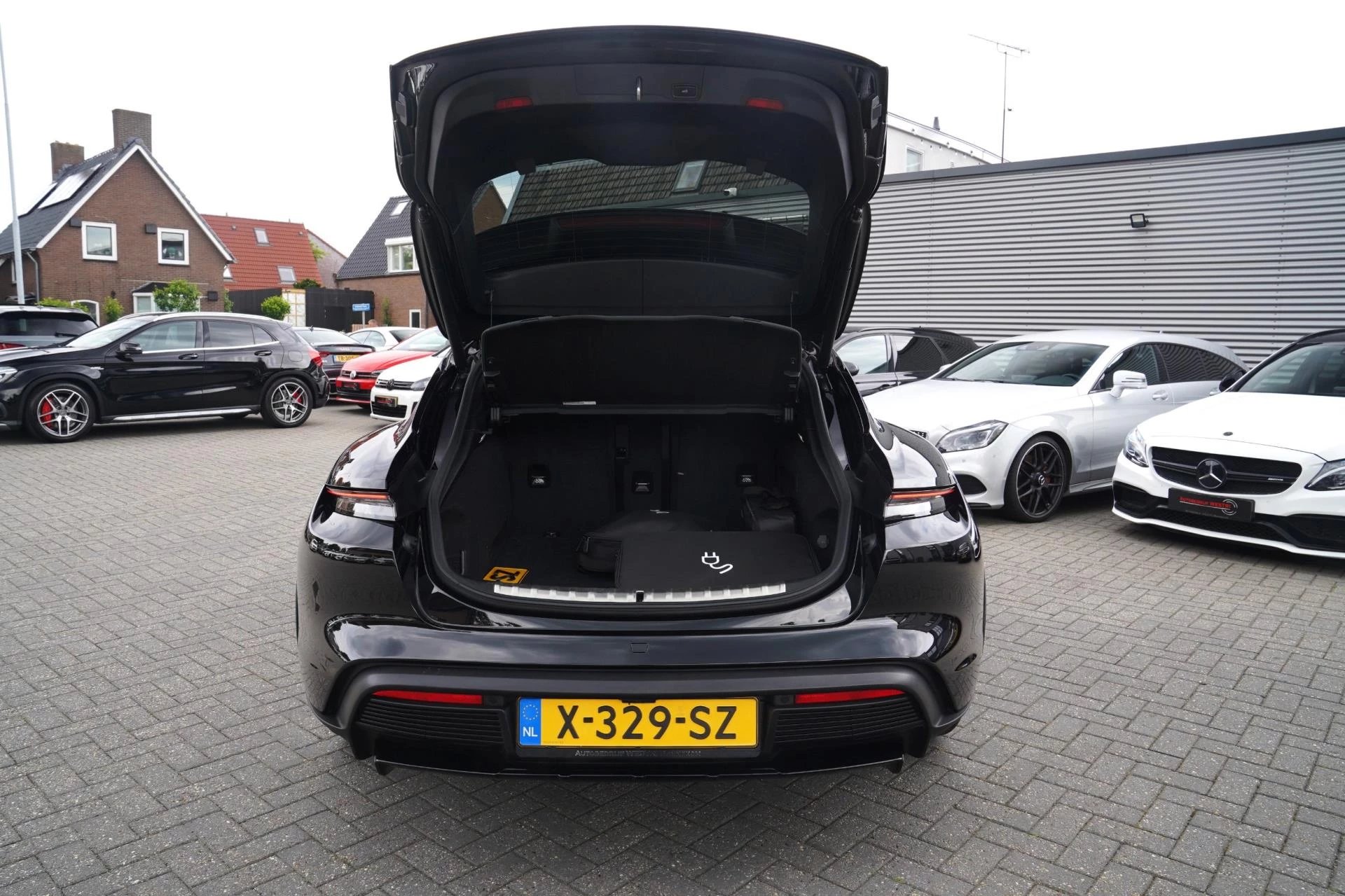 Hoofdafbeelding Porsche Taycan