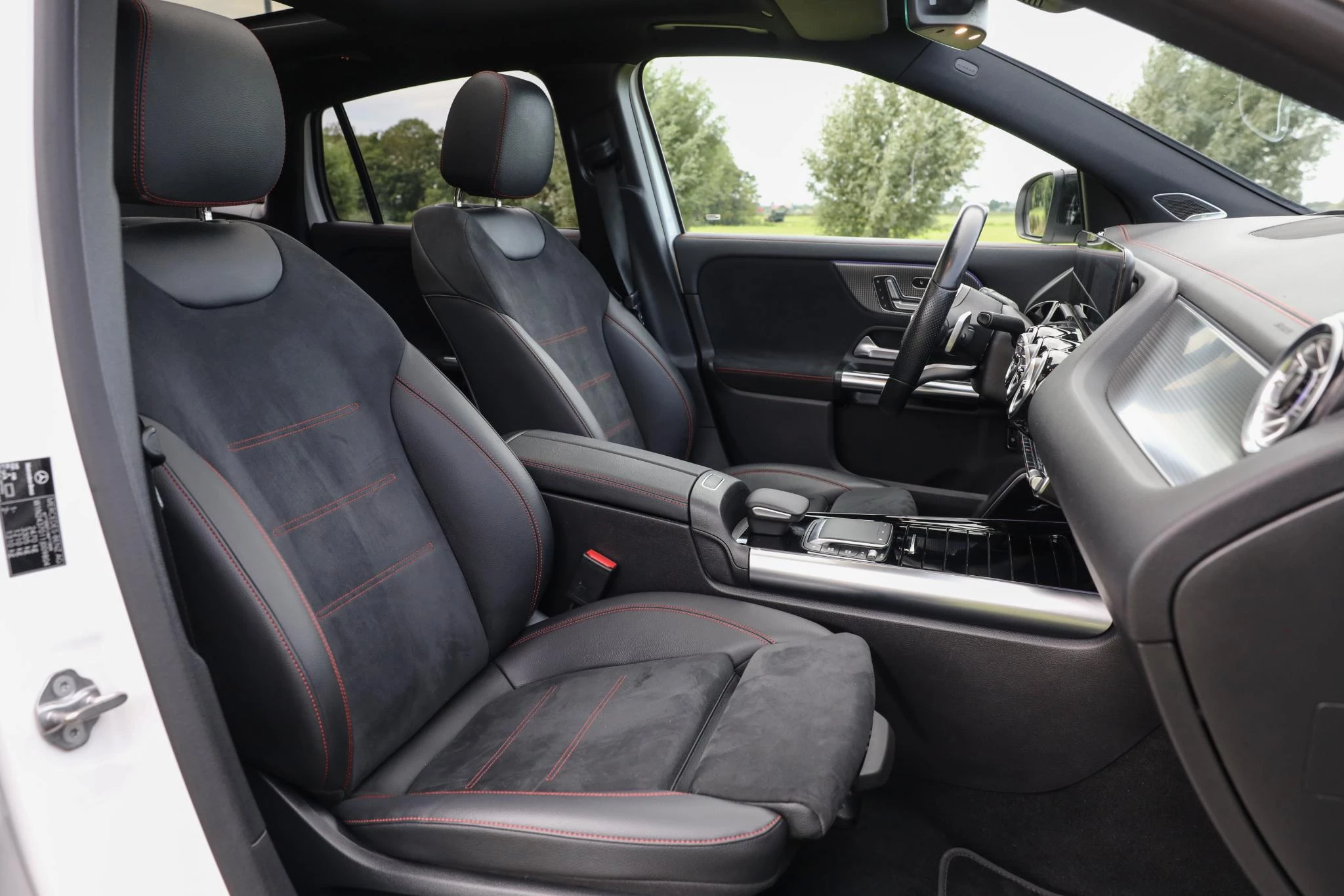 Hoofdafbeelding Mercedes-Benz EQA
