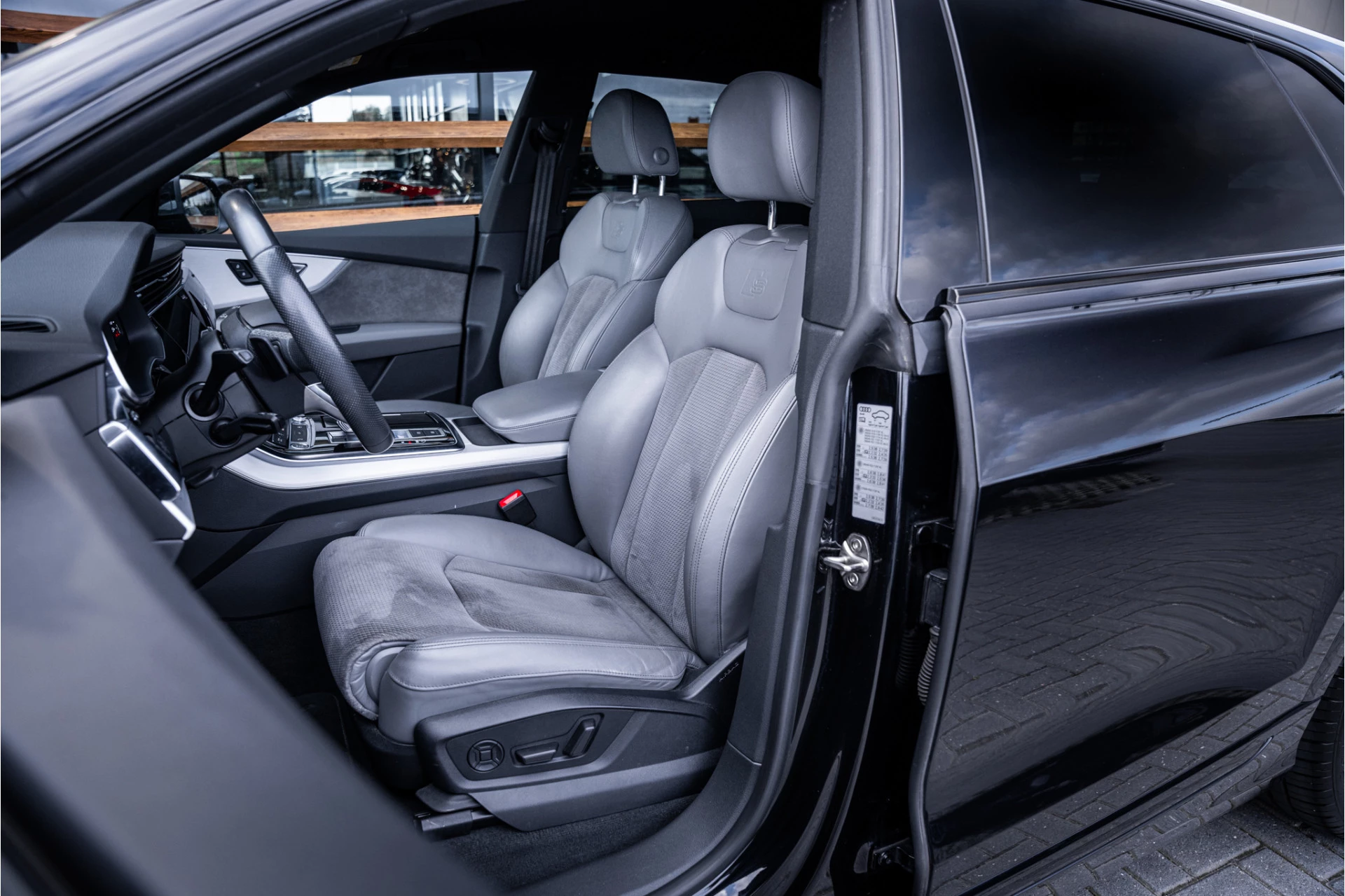 Hoofdafbeelding Audi Q8