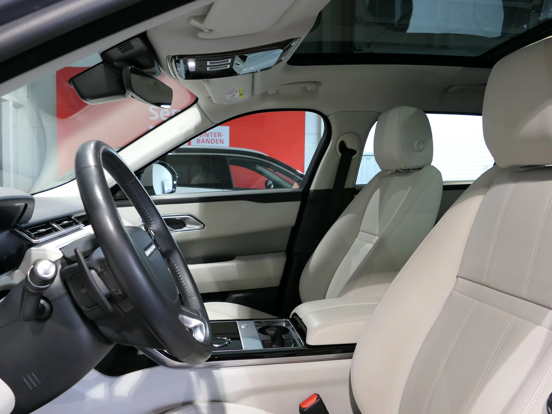 Hoofdafbeelding Land Rover Range Rover Velar