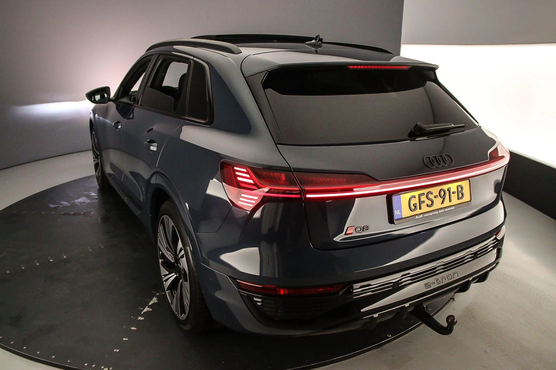 Hoofdafbeelding Audi Q8 e-tron