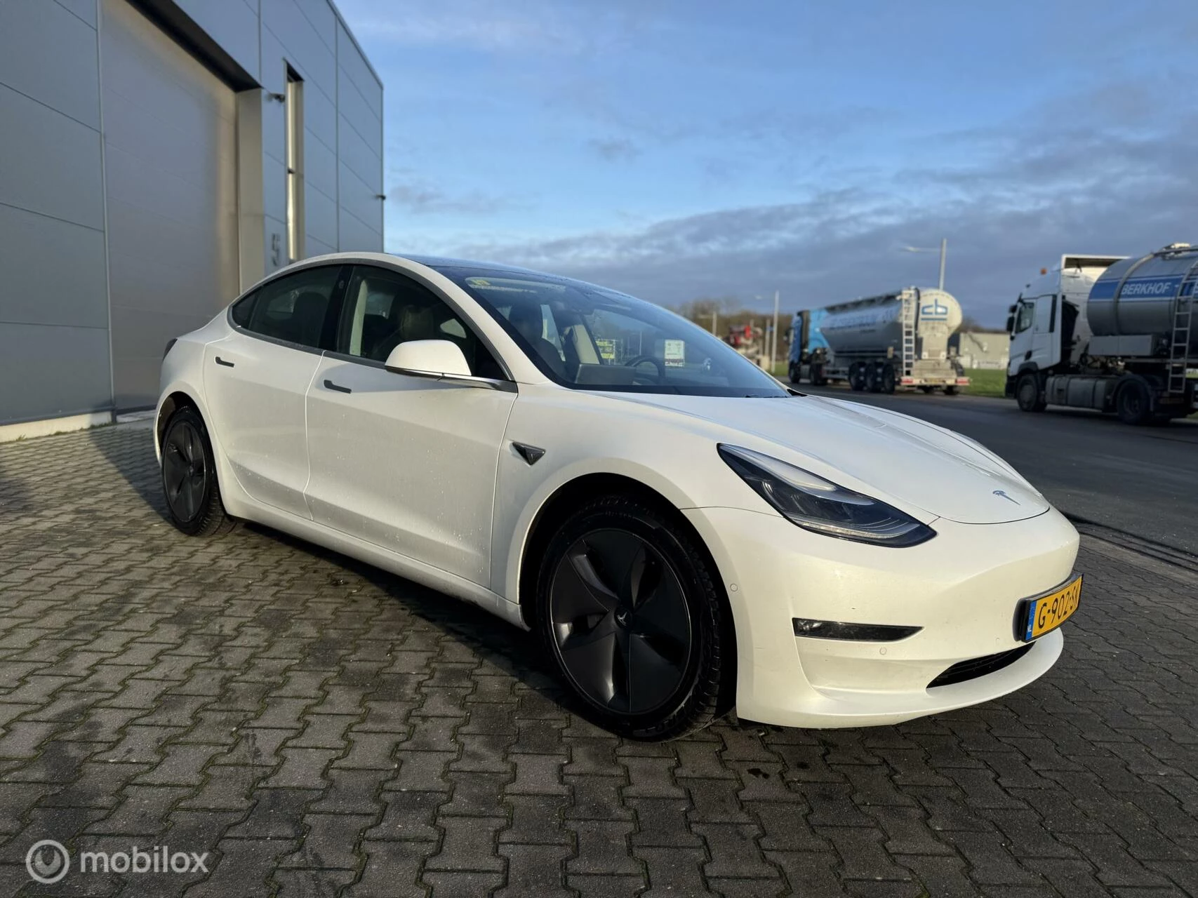 Hoofdafbeelding Tesla Model 3