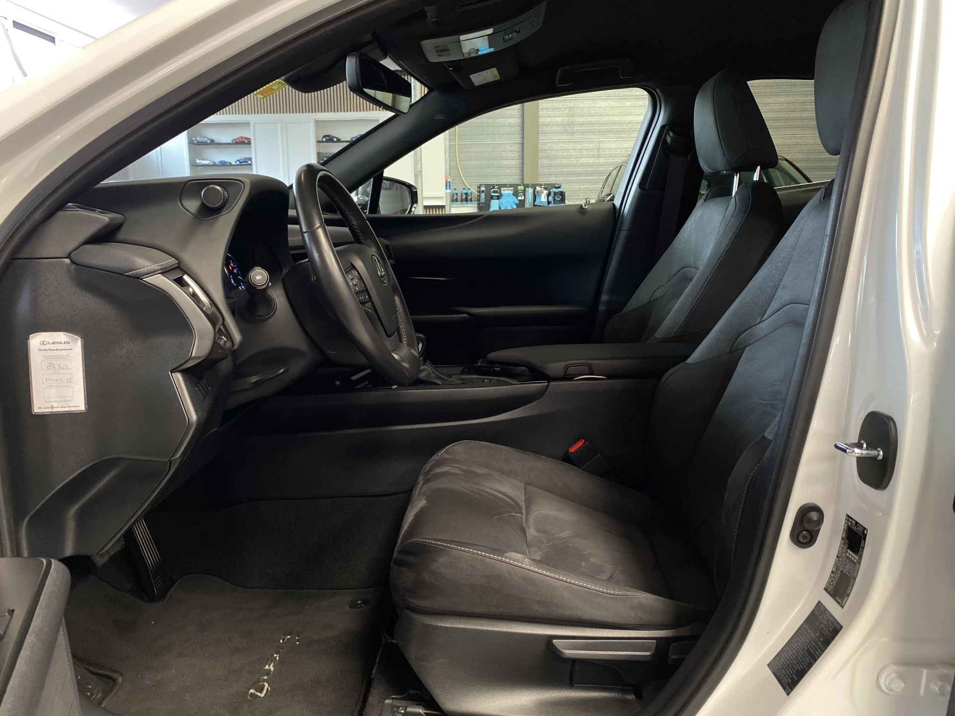 Hoofdafbeelding Lexus UX