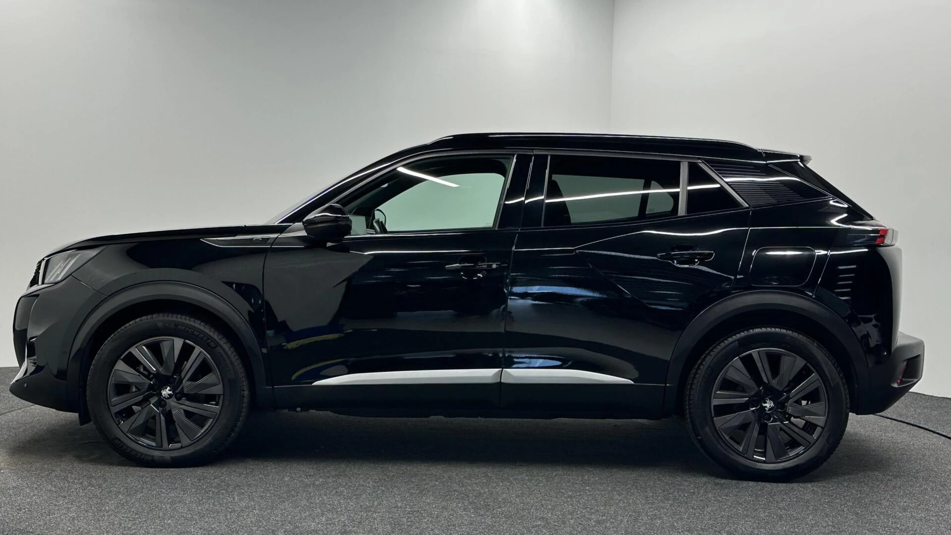 Hoofdafbeelding Peugeot e-2008