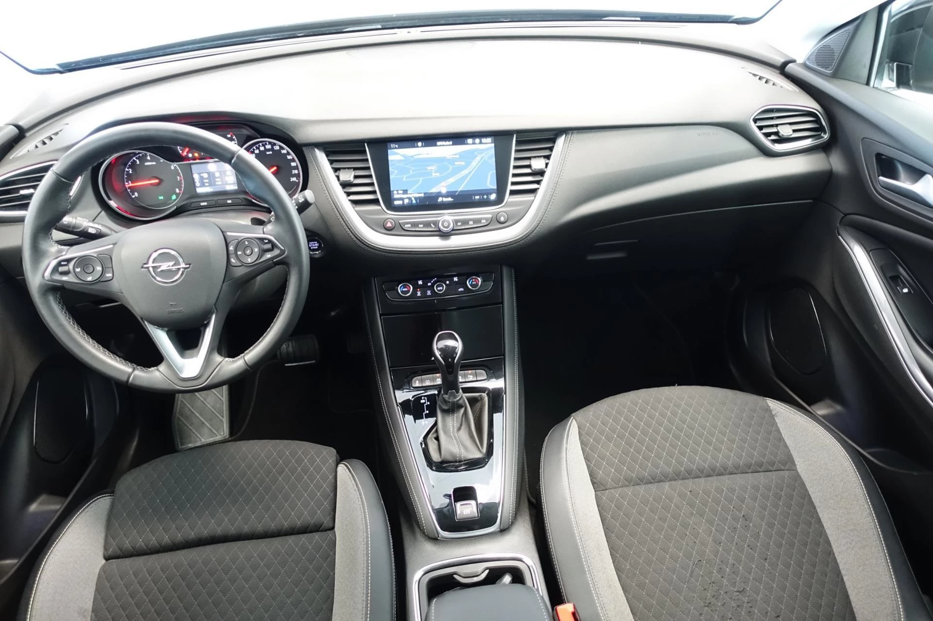 Hoofdafbeelding Opel Grandland X