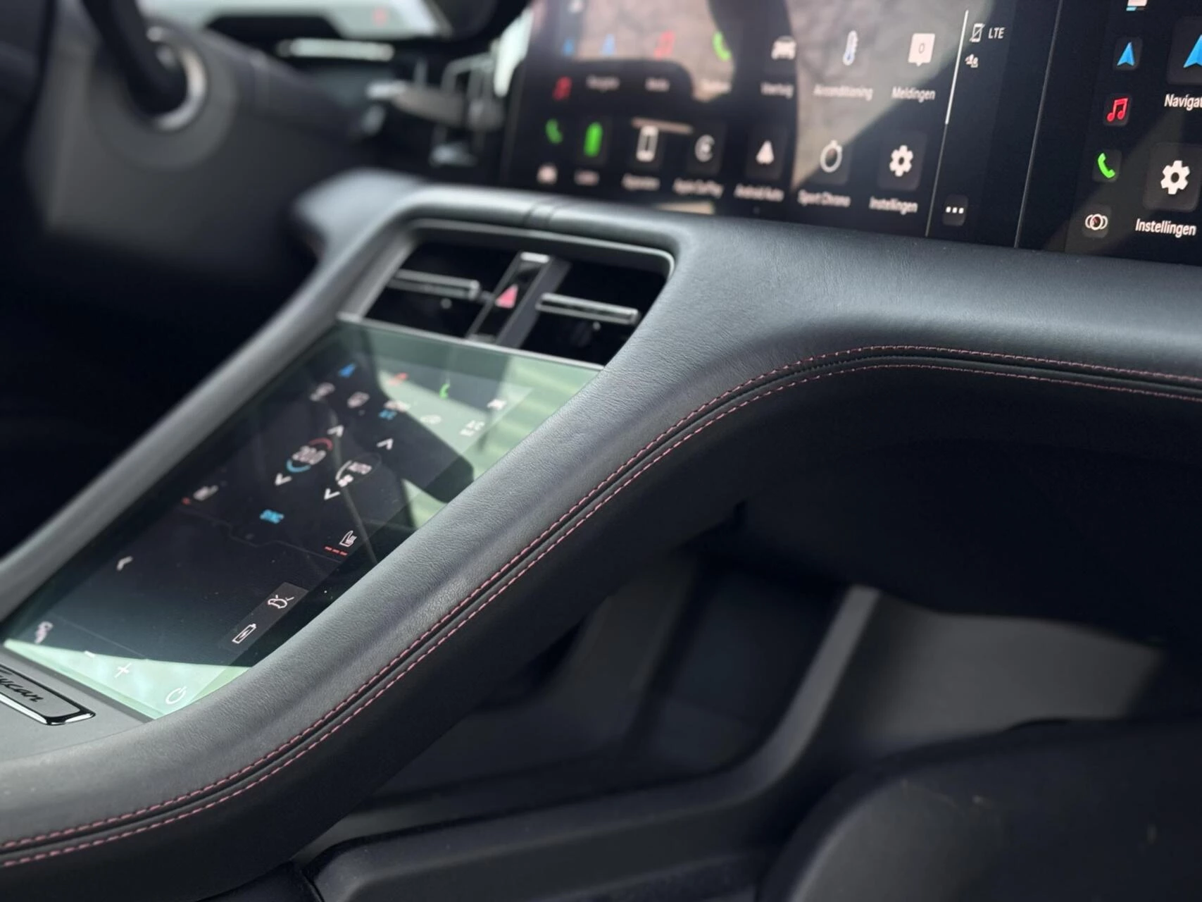 Hoofdafbeelding Porsche Taycan