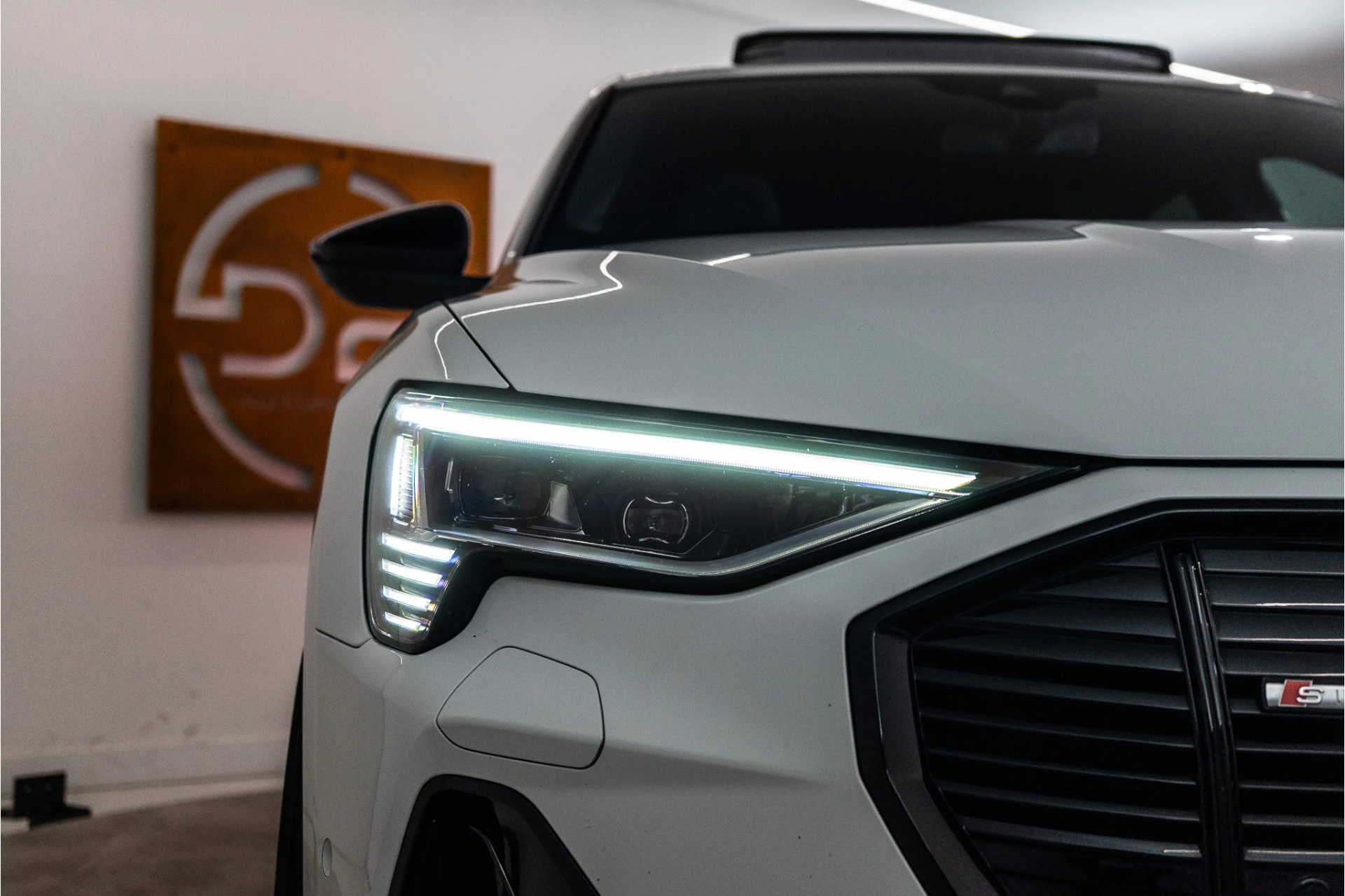 Hoofdafbeelding Audi e-tron