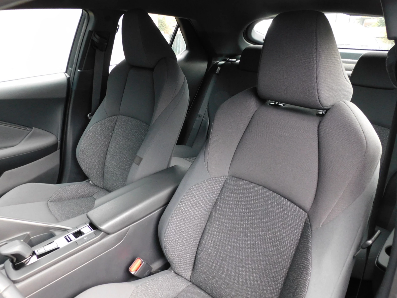 Hoofdafbeelding Toyota C-HR