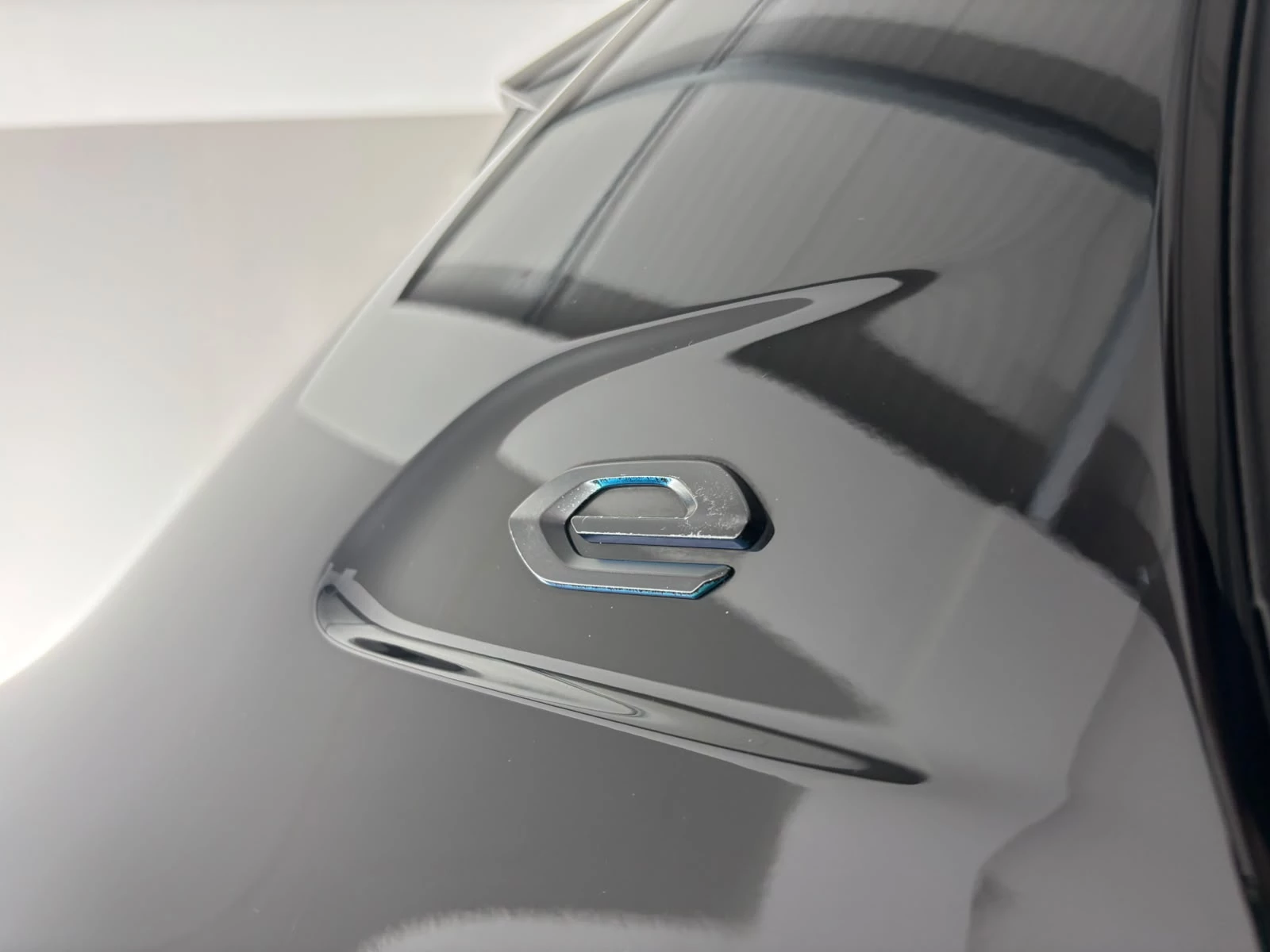 Hoofdafbeelding Peugeot e-208