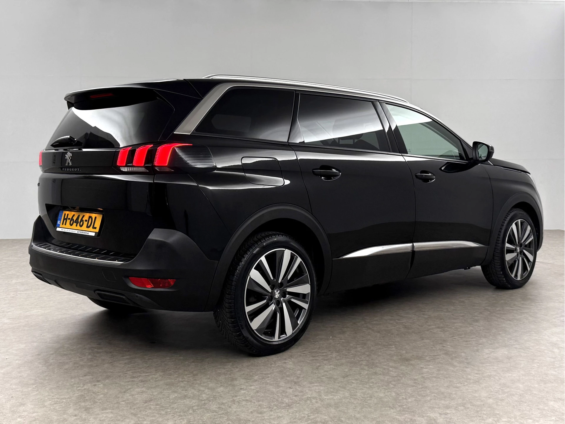 Hoofdafbeelding Peugeot 5008