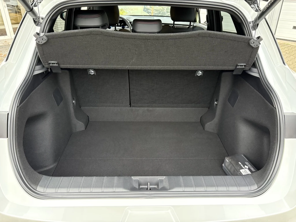 Hoofdafbeelding Lexus LBX