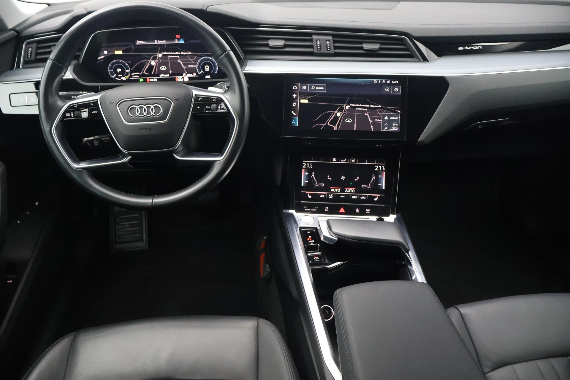 Hoofdafbeelding Audi e-tron