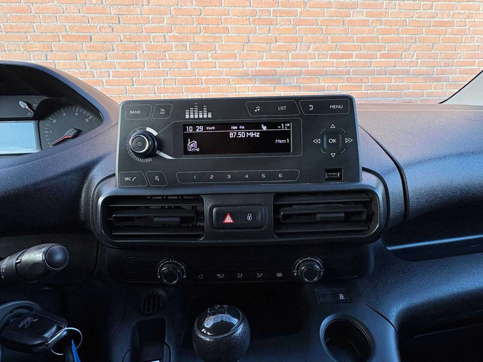 Hoofdafbeelding Peugeot Partner