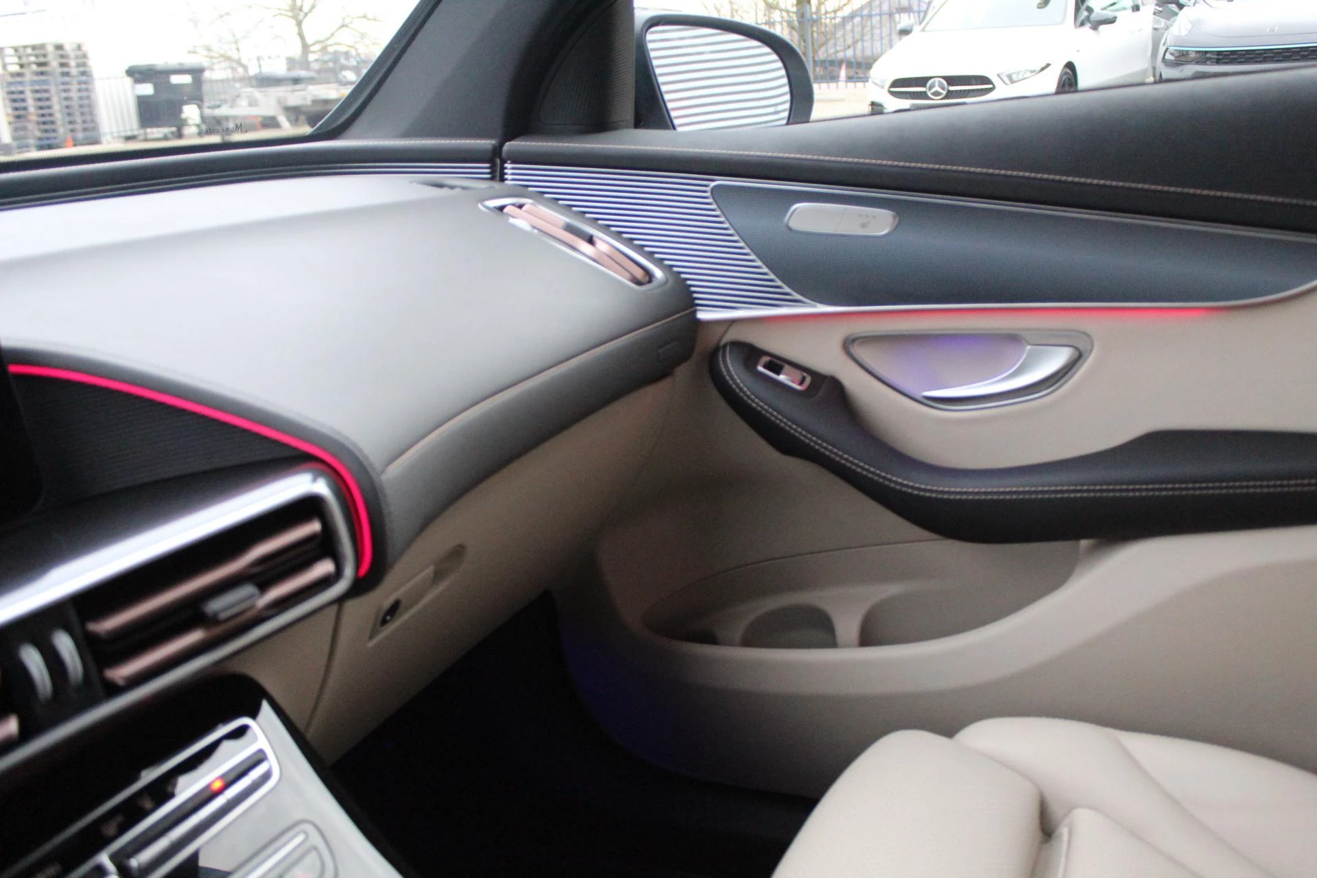 Hoofdafbeelding Mercedes-Benz EQC