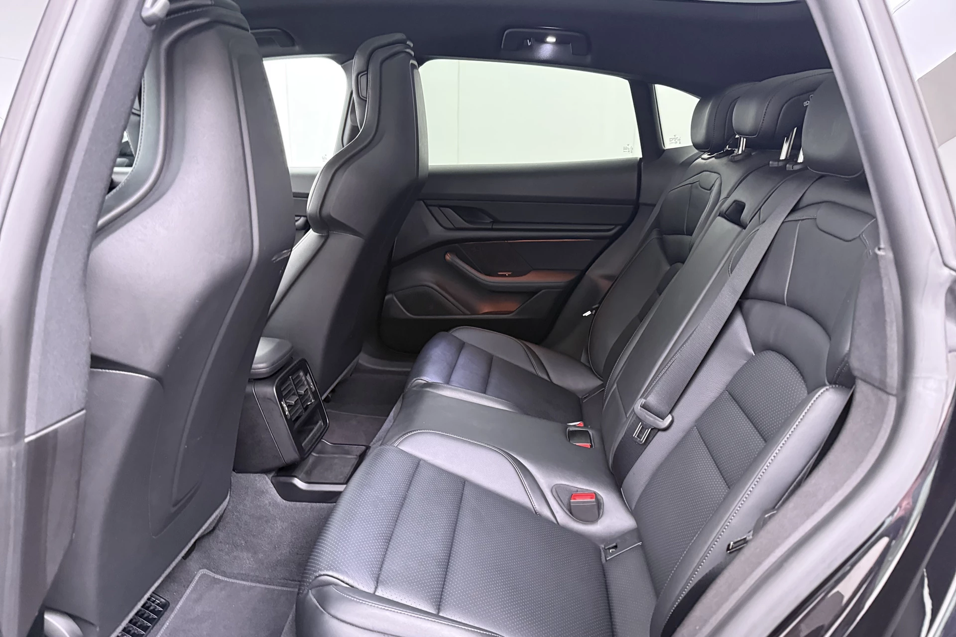 Hoofdafbeelding Porsche Taycan