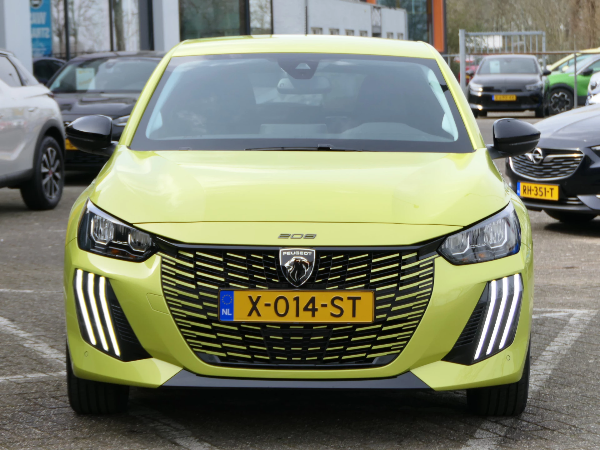 Hoofdafbeelding Peugeot e-208